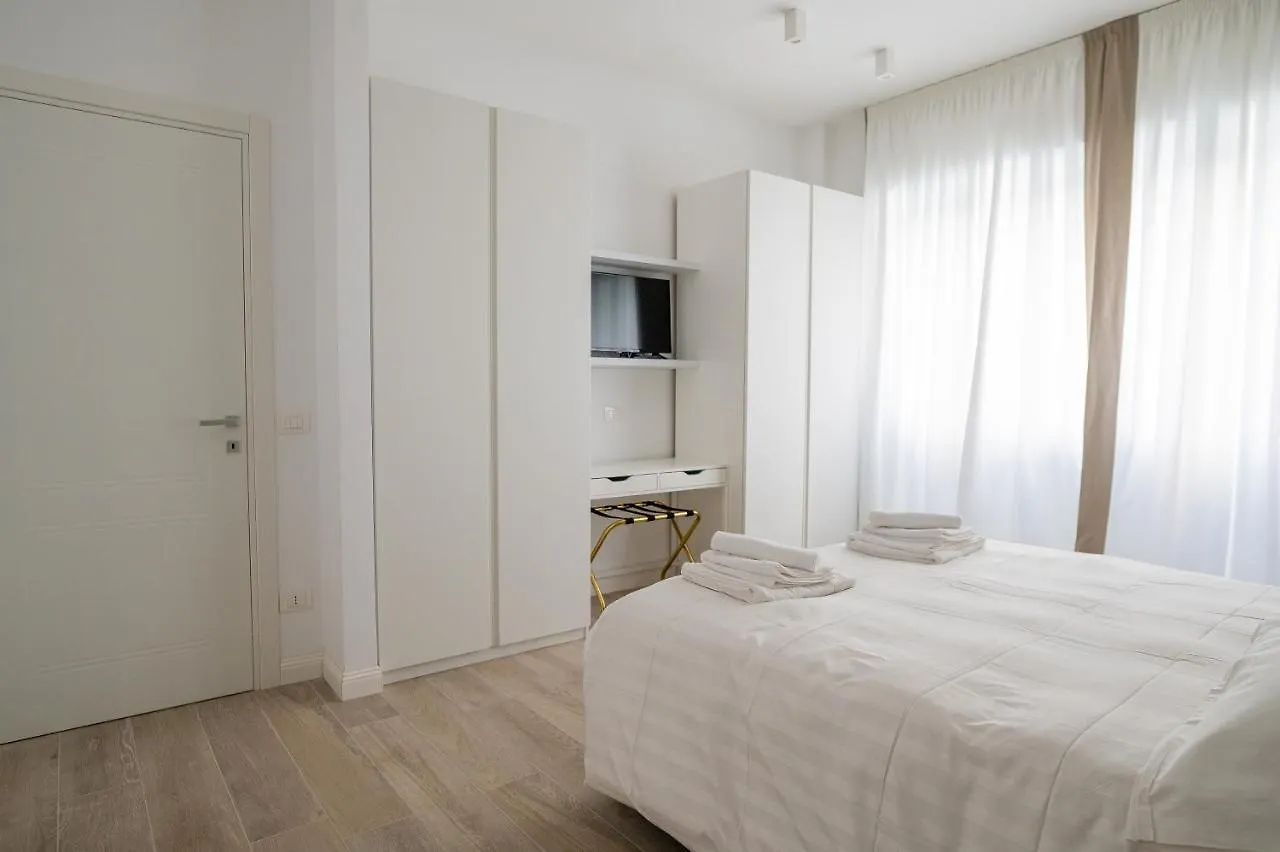 Gabri Guest House Bari 0*,